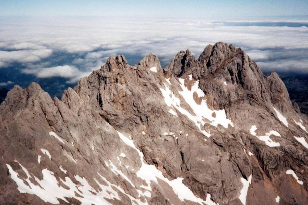 Aire De Montana - Estupendas Vistas A Los Picos Baro  المظهر الخارجي الصورة